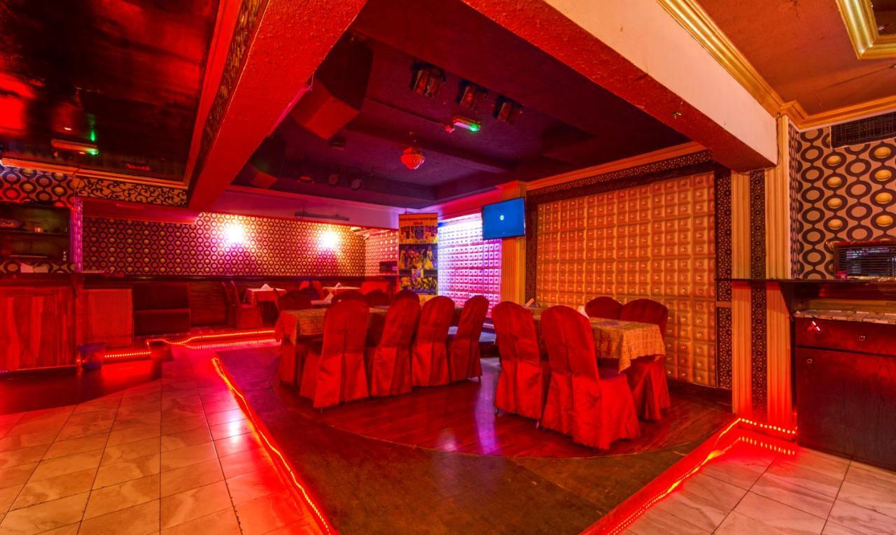 דובאי Royalton Hotel מראה חיצוני תמונה