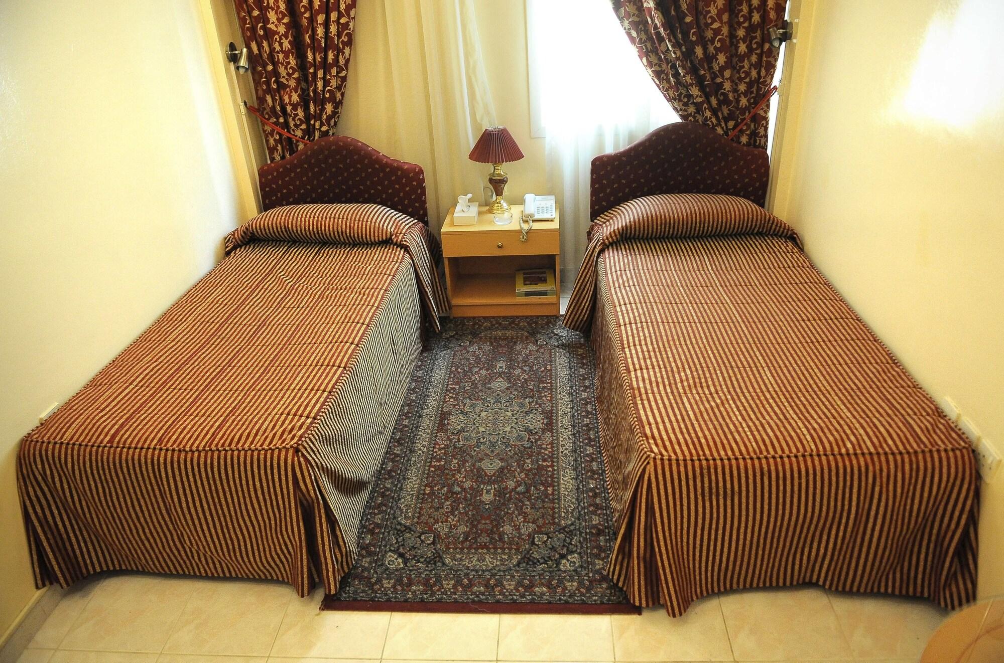 דובאי Royalton Hotel מראה חיצוני תמונה