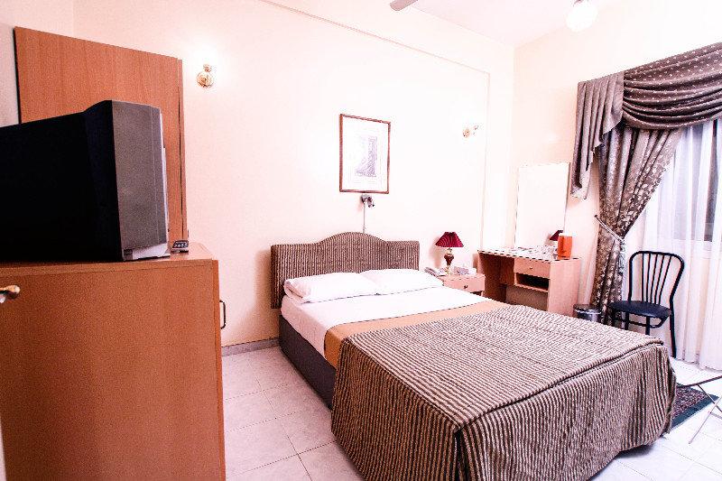 דובאי Royalton Hotel מראה חיצוני תמונה