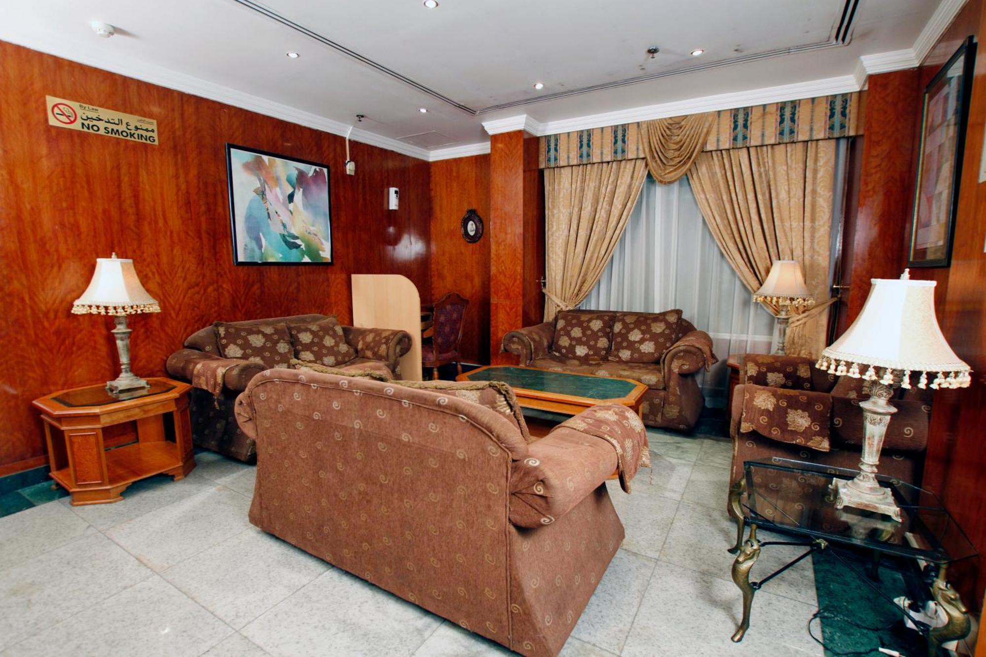 דובאי Royalton Hotel מראה חיצוני תמונה