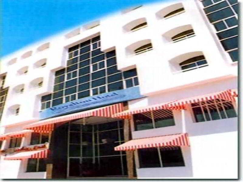 דובאי Royalton Hotel מראה חיצוני תמונה