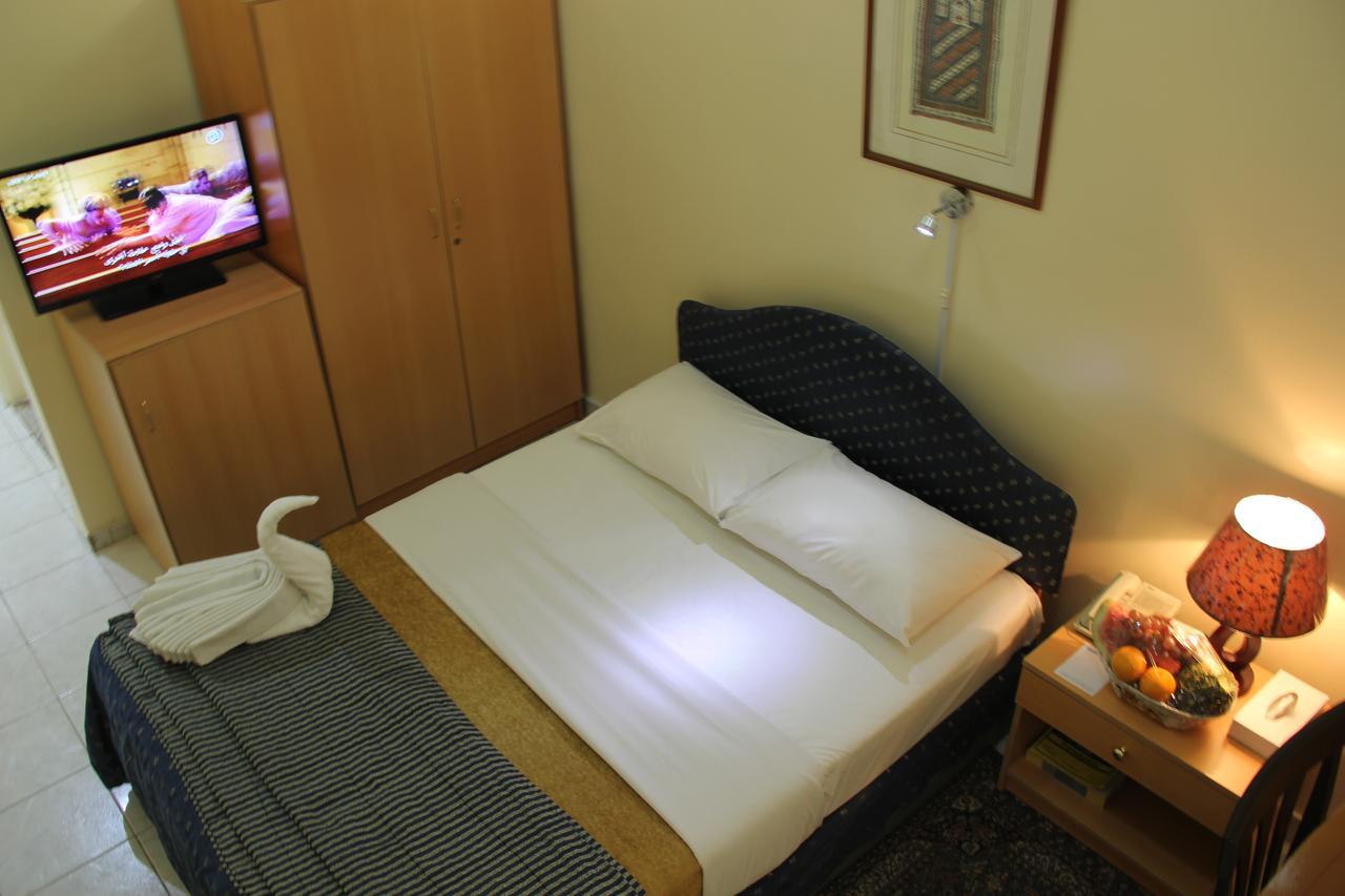 דובאי Royalton Hotel מראה חיצוני תמונה