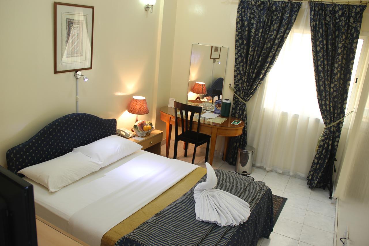 דובאי Royalton Hotel מראה חיצוני תמונה