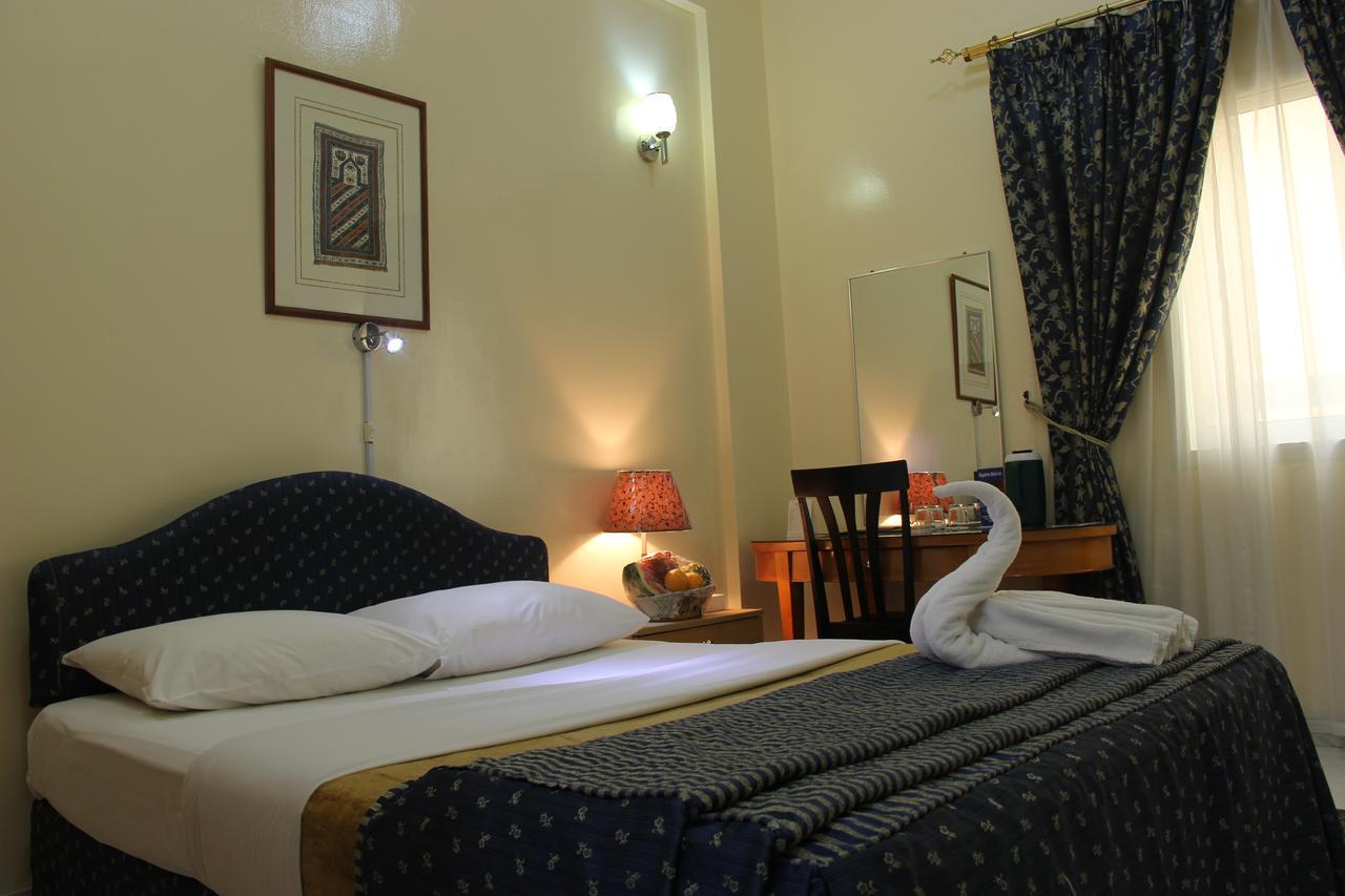 דובאי Royalton Hotel מראה חיצוני תמונה